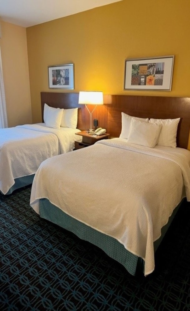 Fairfield Inn Santa Clarita Valencia - photo 3
