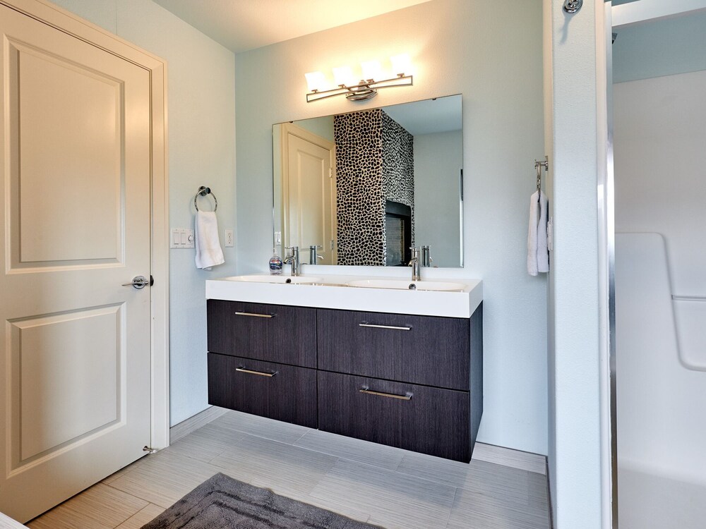 Surfer's Beach Retreat - photo 26
