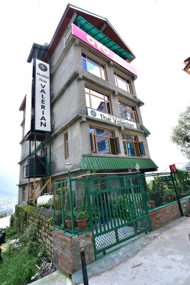 OYO 4838 Hotel The Valerian in Kulu, India
