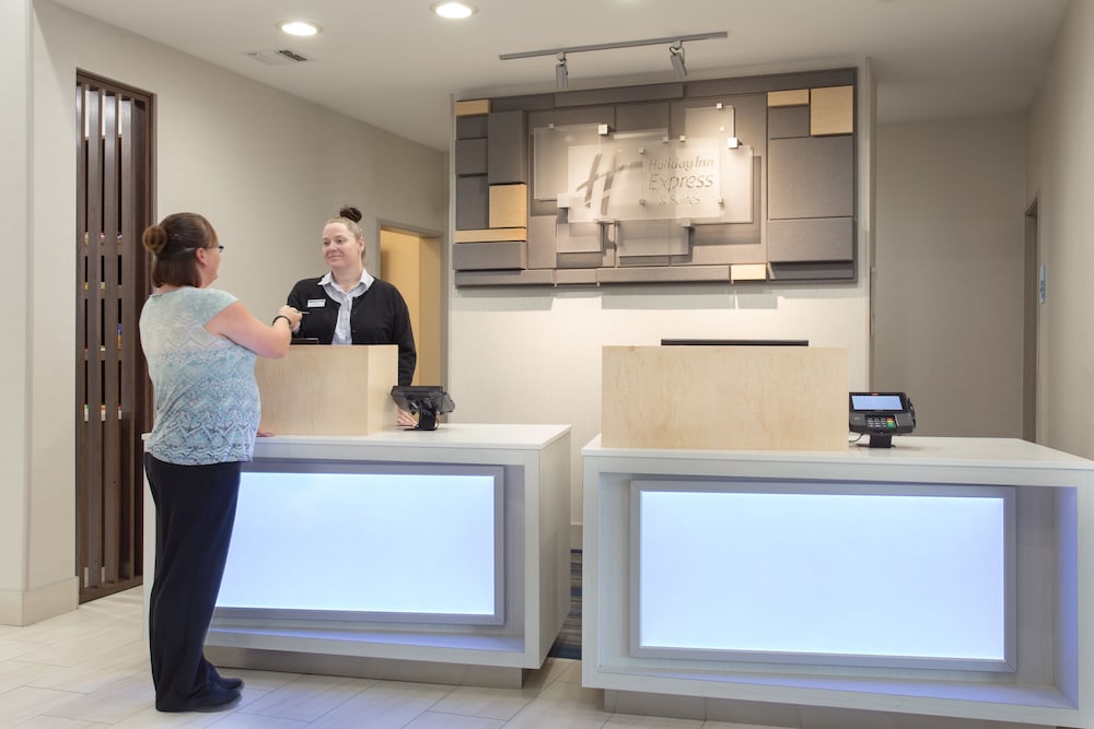 Holiday Inn Express & Suites Amarillo by IHG - photo 2