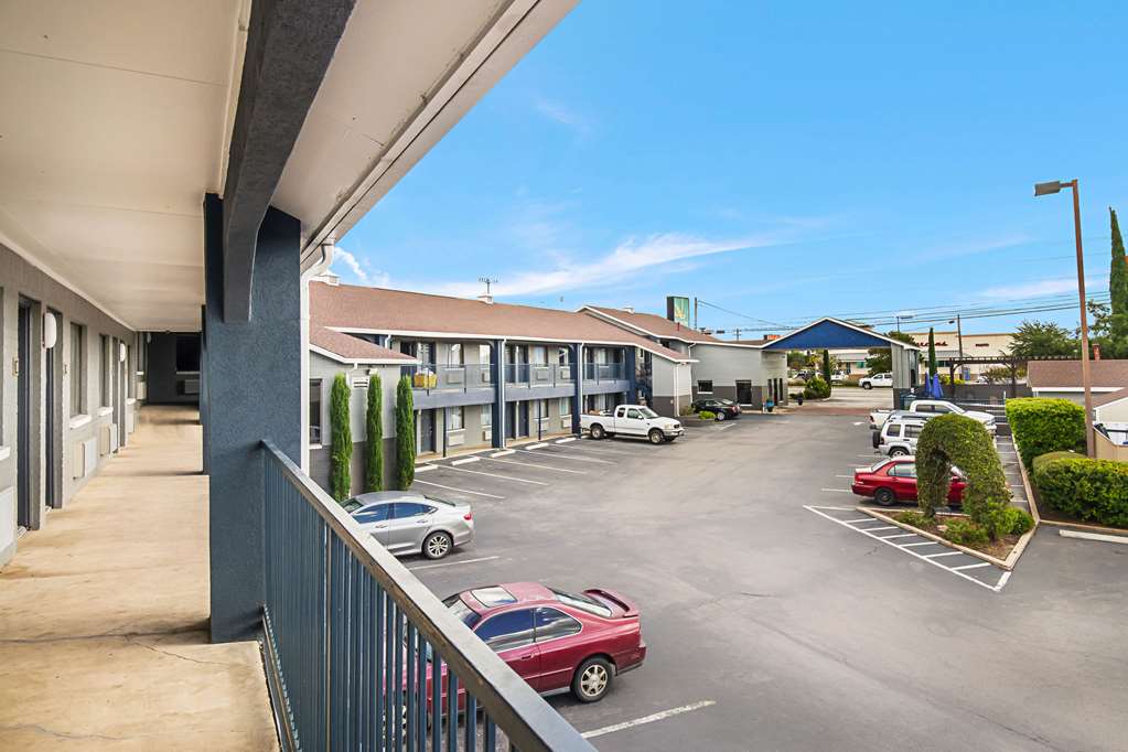 Quality Inn Near Lake Marble Falls - photo 3