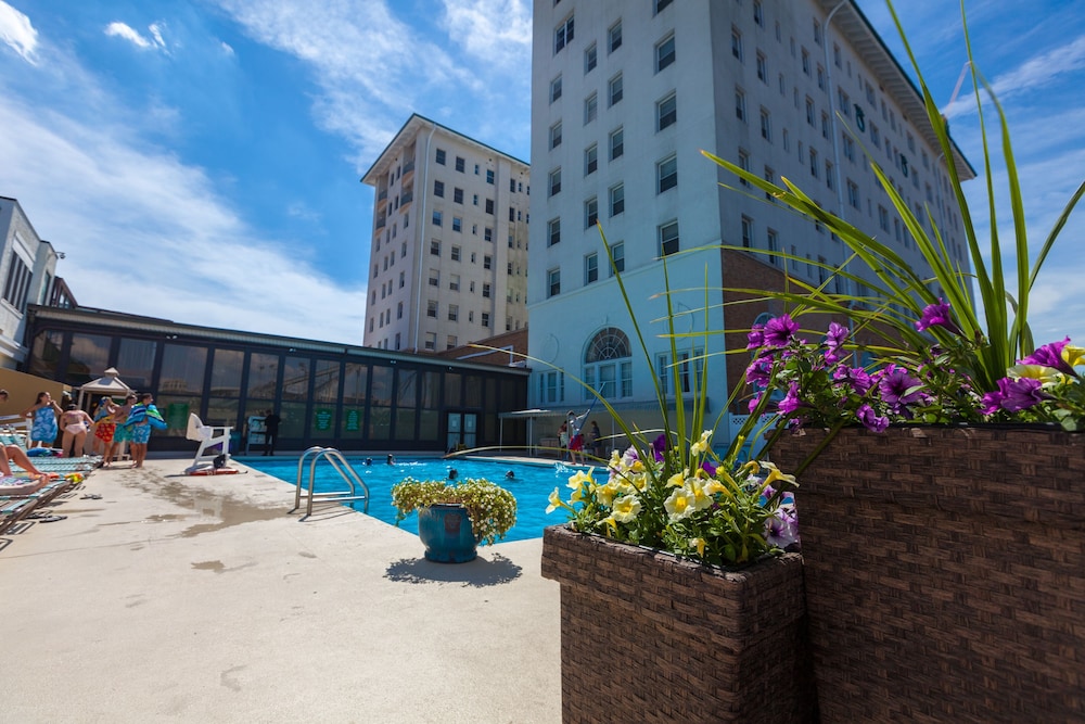 The Flanders Hotel - photo 91