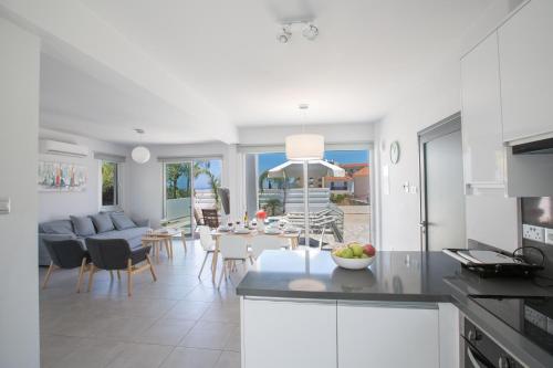 Beautiful Villa With Private Pool Protaras Villa 1020