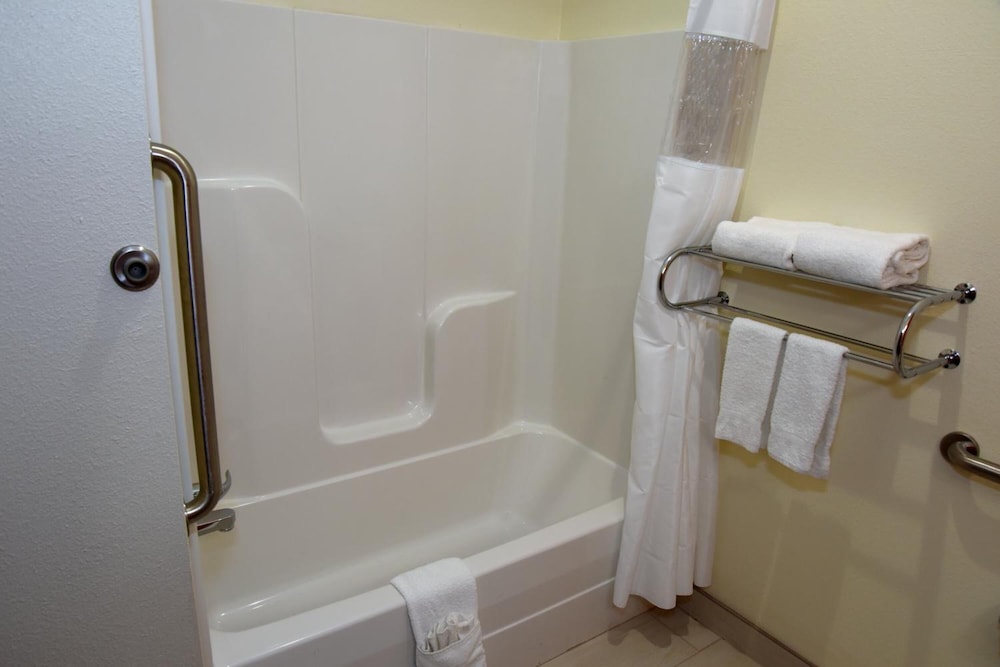 Home Away Suites - photo 30