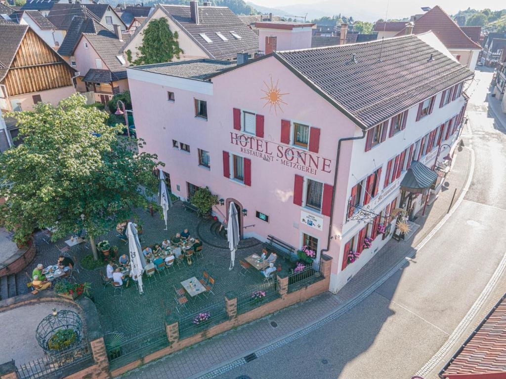 Hotel Restaurant Metzgerei Sonne pet-friendly hotel Loffenau