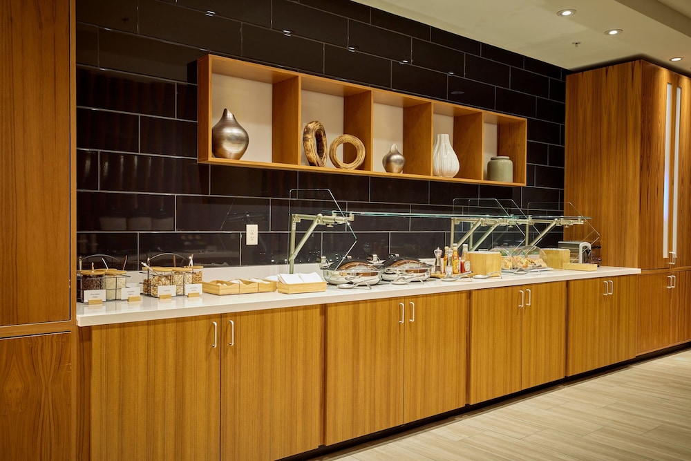 SpringHill Suites by Marriott Medford Airport - photo 28