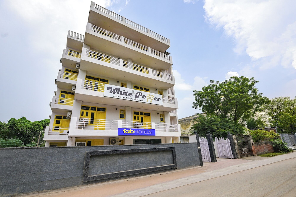 Fabhotel The White Pepper in Faridabad, India