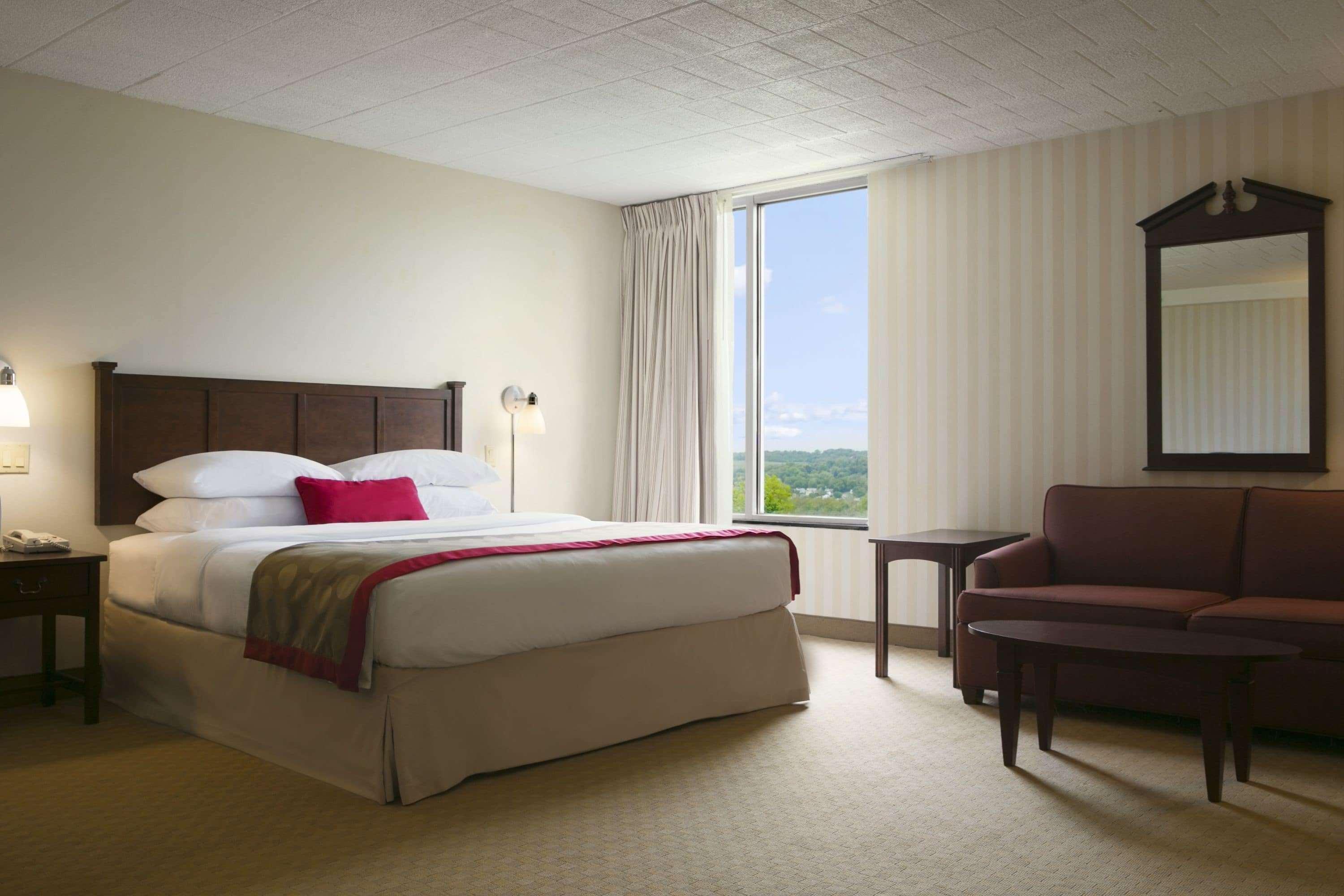 Ramada by Wyndham Greensburg Hotel and Conference Center - photo 6