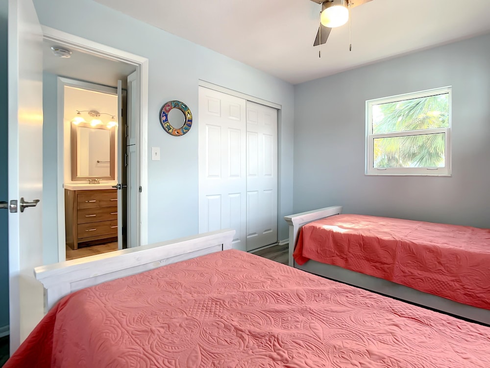 Bikini Top Duplex with Pool 2 Minutes from Beach Flagler Avenue - photo 19