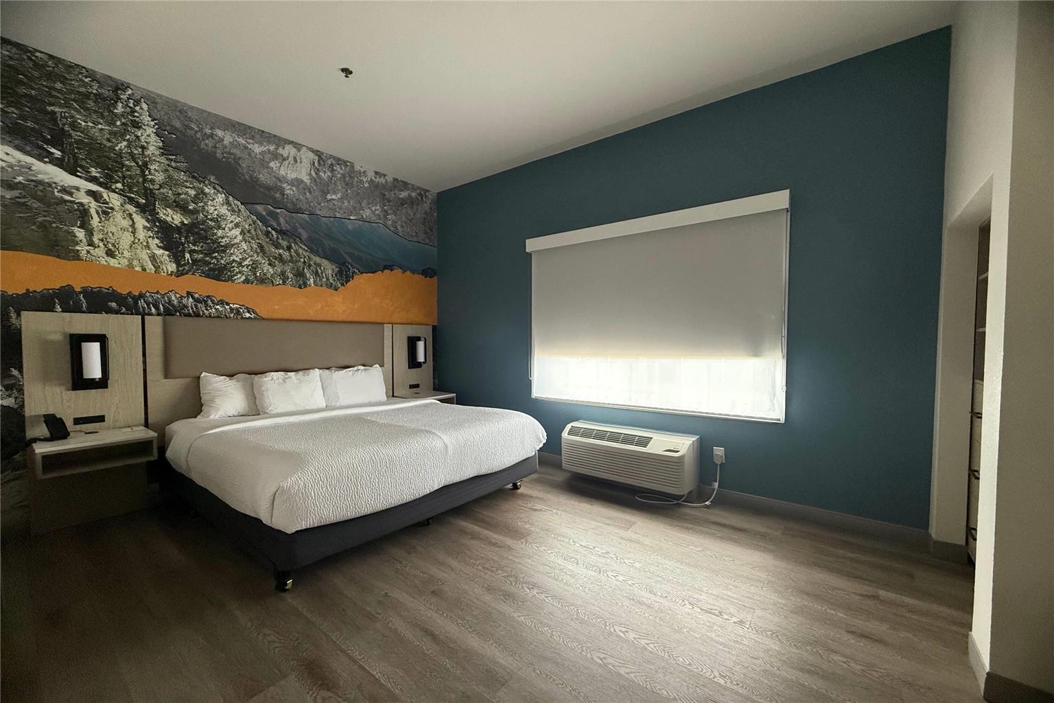 La Quinta Inn & Suites by Wyndham Albuquerque Midtown - photo 38