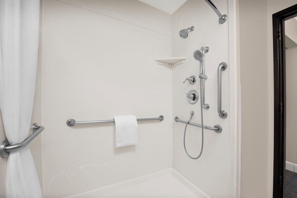 Ashland Hills Hotel & Suites - photo 25