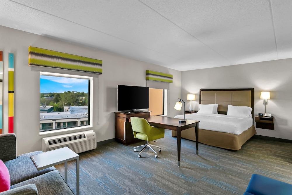 Hampton Inn & Suites Baltimore Woodlawn - photo 25
