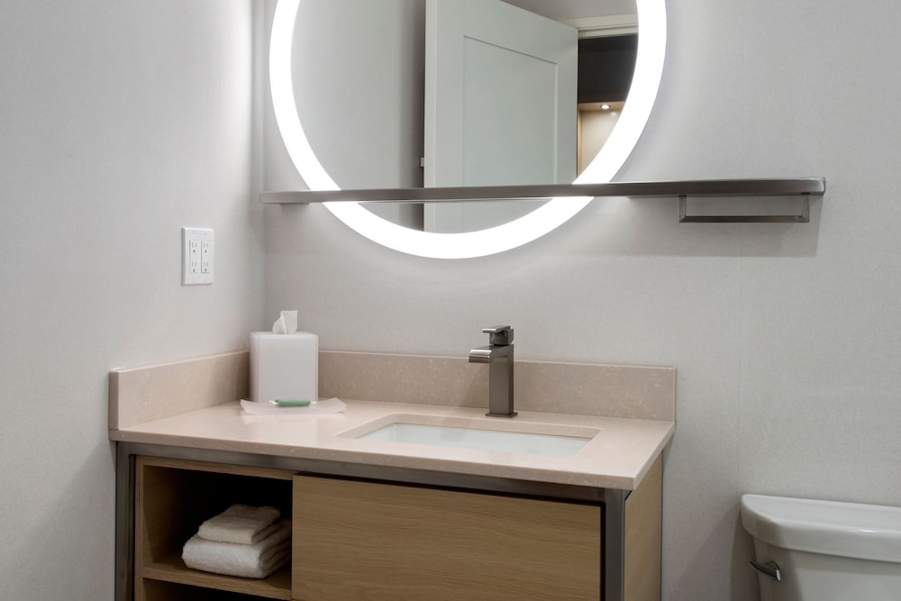 TownePlace Suites by Marriott Portland Airport ME - photo 18