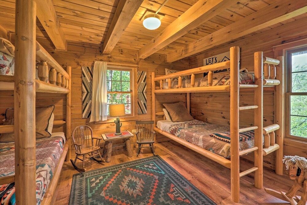 Cozy Retreat with Porch and Double JJ Resort Access - photo 12