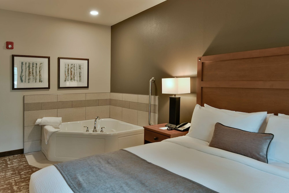 GrandStay Hotel & Suites Sisters - photo 14