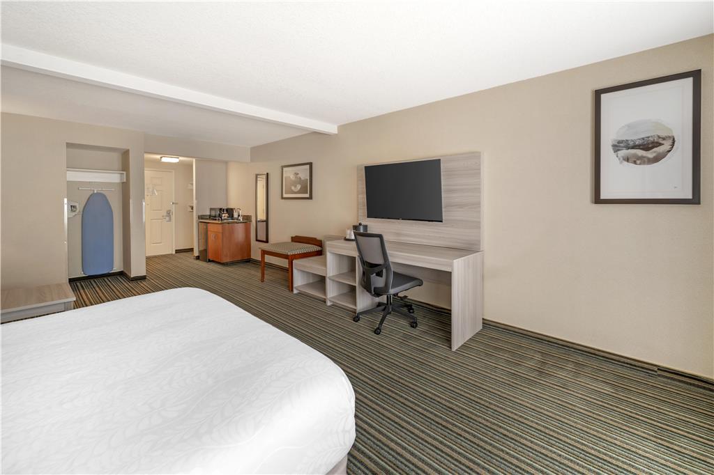 Best Western Plus Twin View Inn & Suites - photo 30