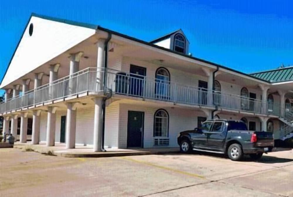 Americana Inn - photo 21