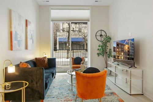 Elegant 2BR Apartment with In Unit Laundry Sheridan 102 — 4-Star Luxury Hotel in Chicago, United States