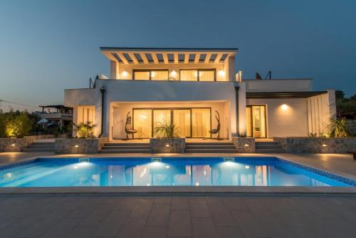 Luxury Villa Viktorija — 5-Star Luxury Hotel in Krk, Croatia