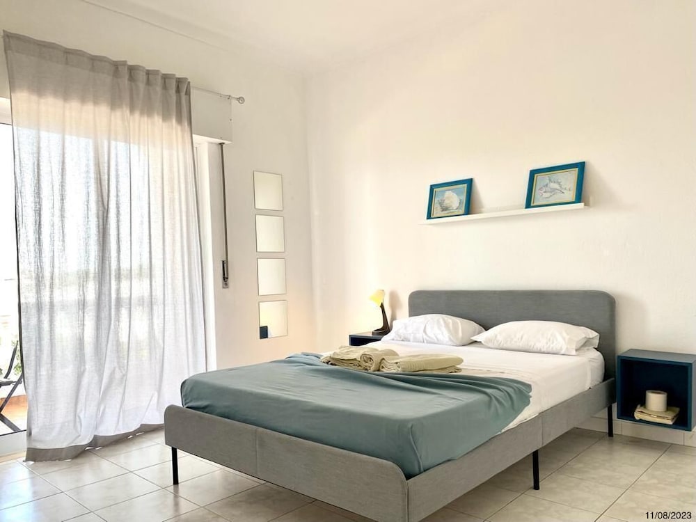 Blife Aerya private rooms Airport stay in Faro, Portugal
