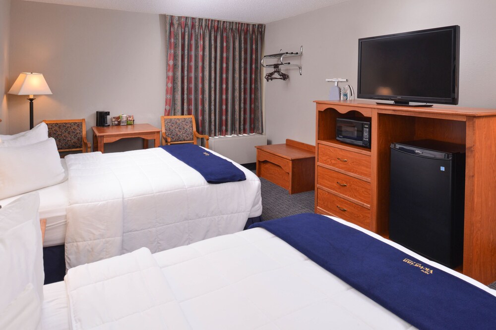 New Victorian Inn & Suites - photo 19
