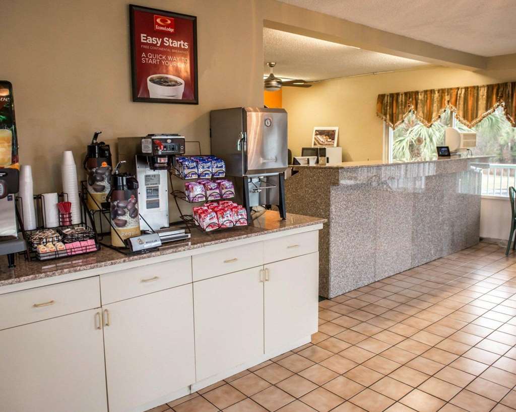 Econo Lodge Lake City North - photo 30