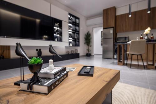 Delmar Luxury 2BR Apartment 7 — 4-Star Luxury Hotel in Jeddah, Saudi Arabia