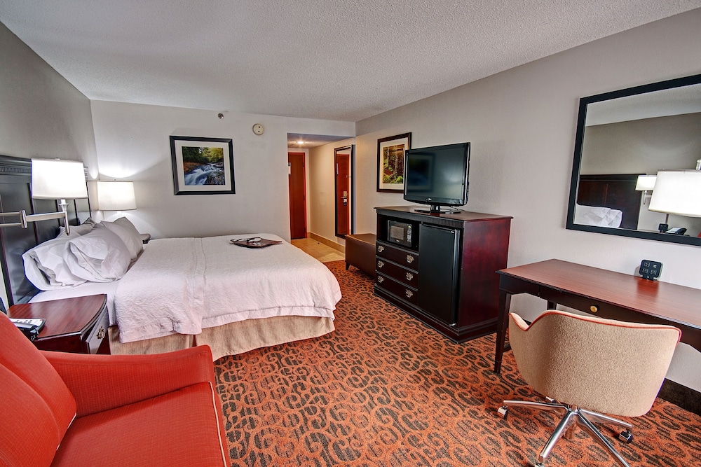 Hampton Inn Parkersburg Mineral Wells - photo 12