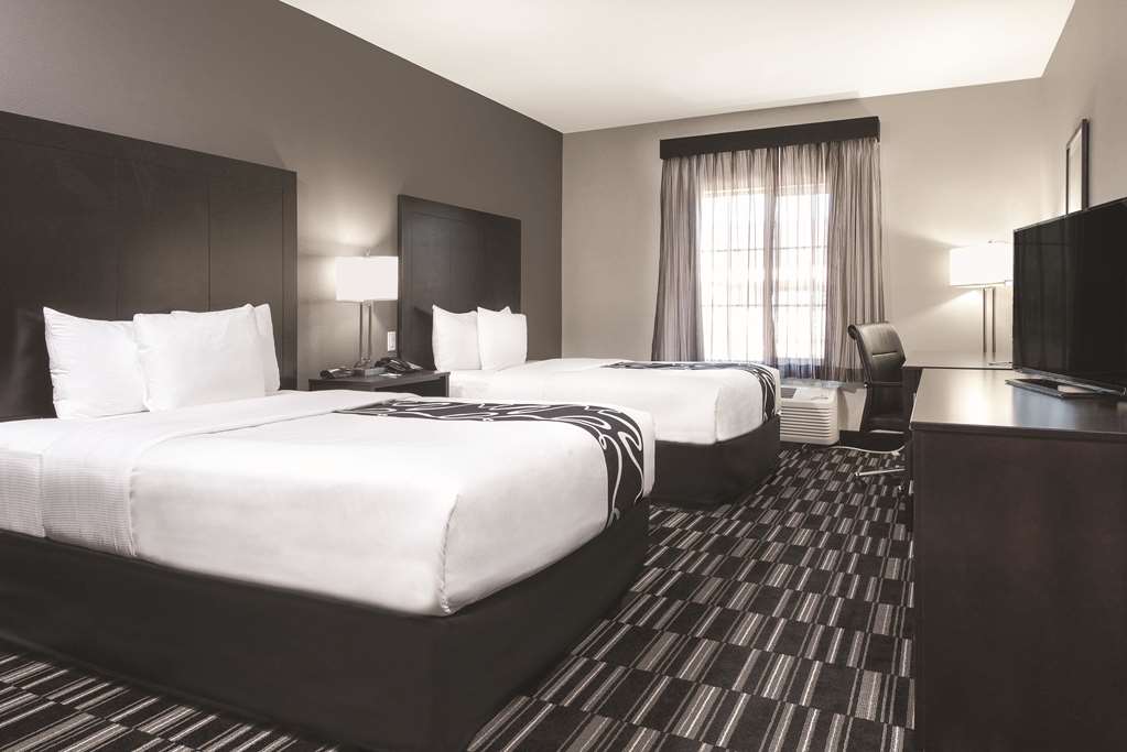 La Quinta Inn & Suites by Wyndham Fort Worth West I 30 - photo 12