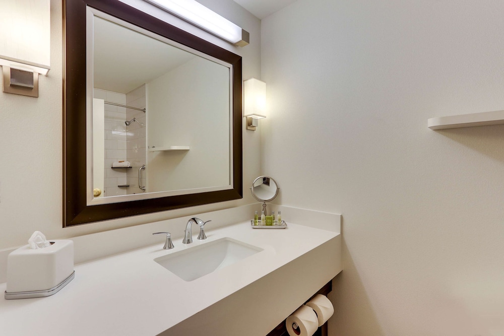 DoubleTree by Hilton St. Louis Forest Park - photo 17