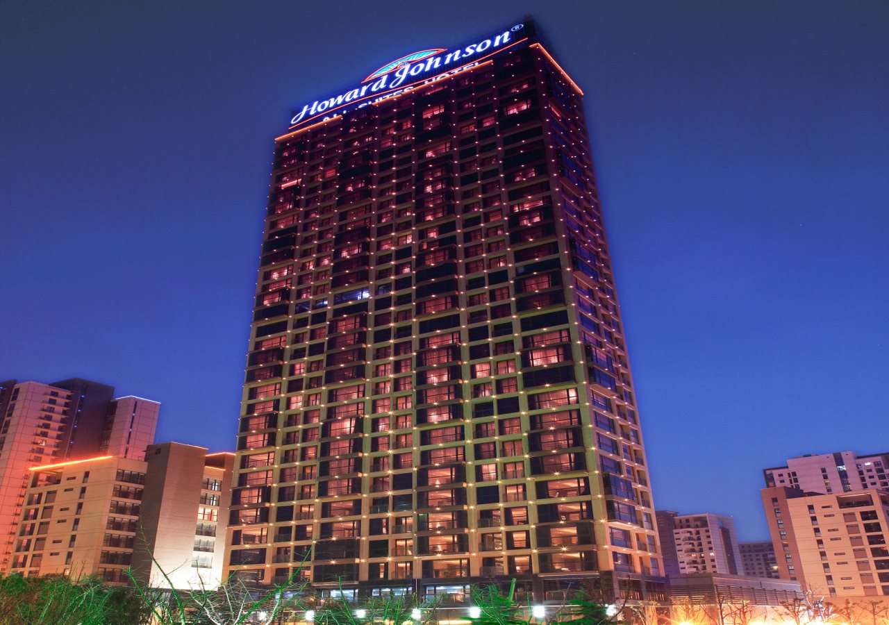 Howard Johnson All Suites Hotel Suzhou — 4-Star Luxury Hotel in Suzhou, People's Republic of China