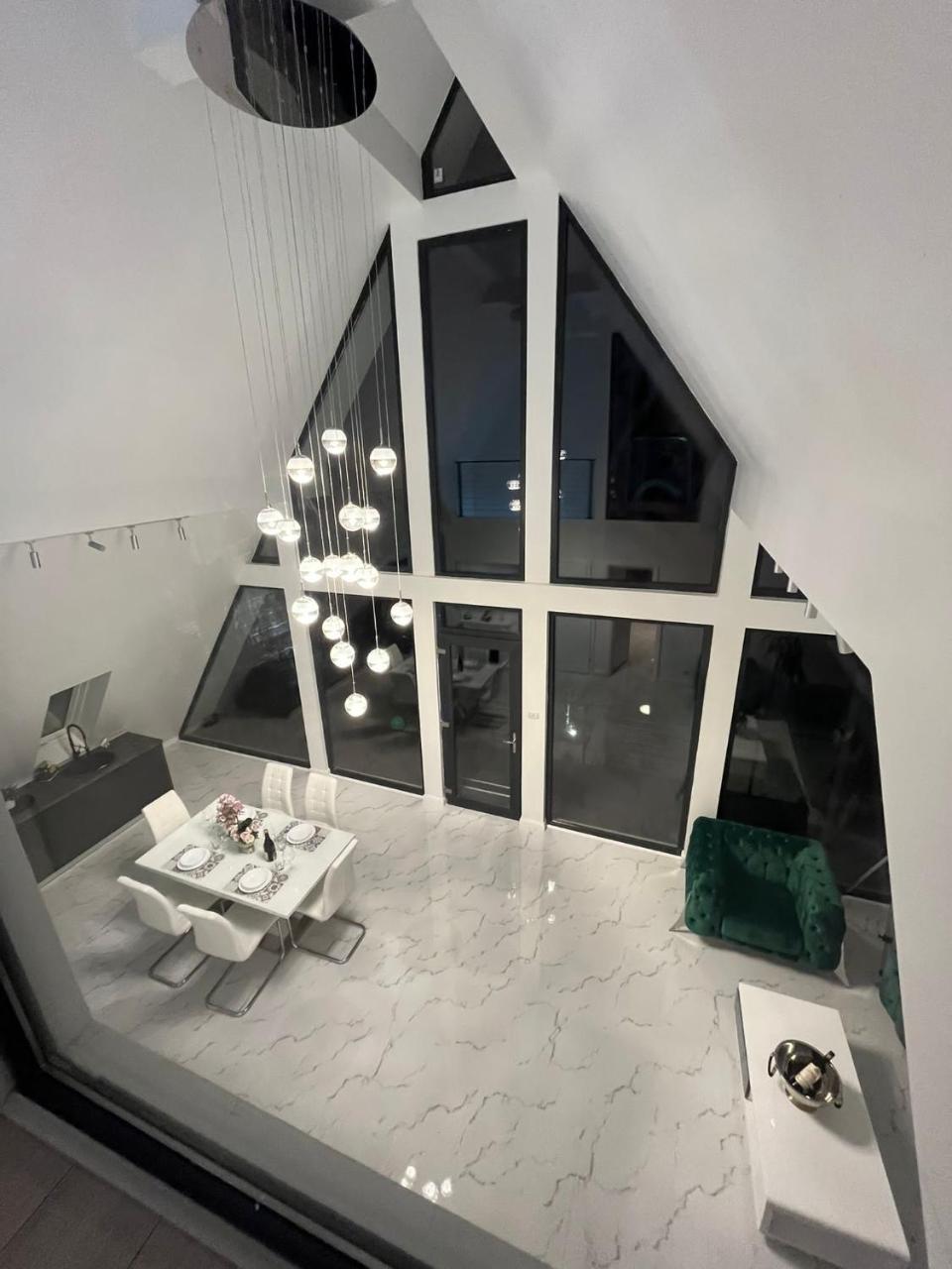 Pine Hill Poiana Marului in Poiana Marului, Romania