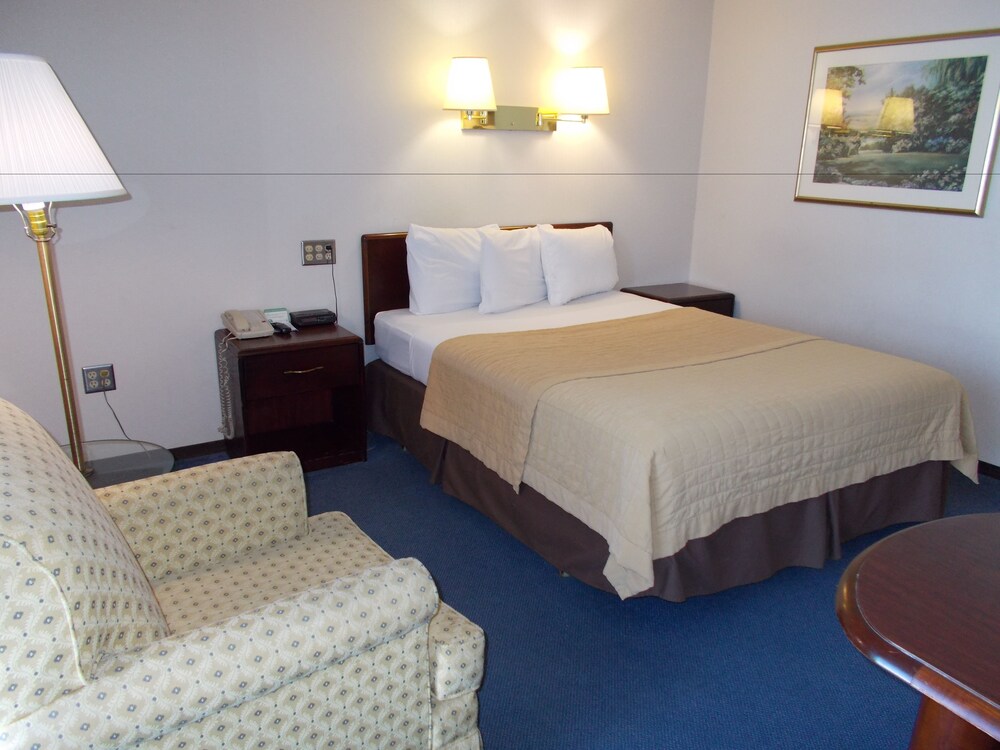 Americas Best Value Inn Campus View - photo 19