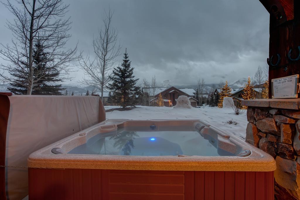 Last Sun at the Cove by Alpine Ski Properties in Bridgeport, United States