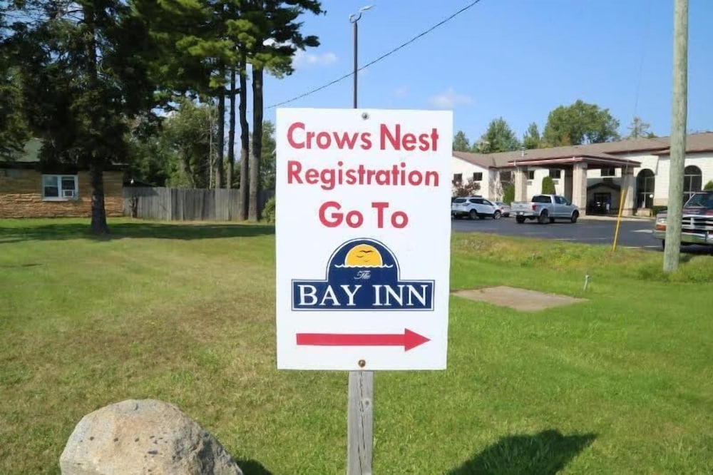 Crows Nest Inn Tawas - photo 26
