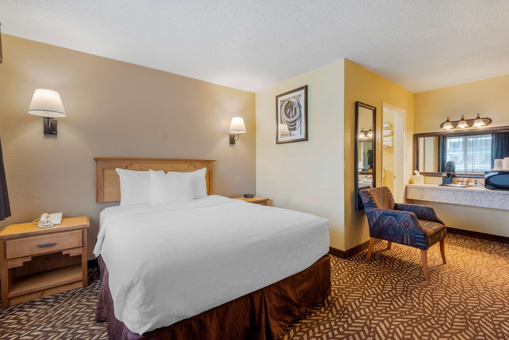 Turquoise Inn & Suites - photo 6