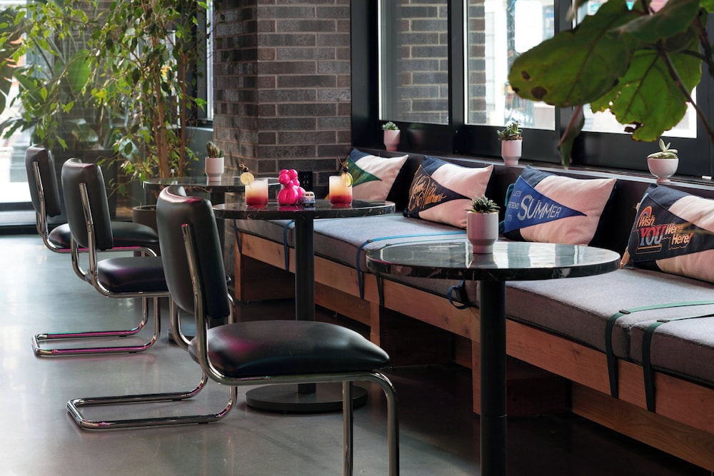 Moxy Portland Downtown - photo 39