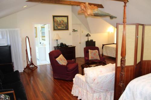 West Tisbury Inn - photo 26