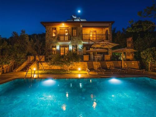 Fethiye Kayaköy'de Özel Havuzlu Muhafazakar Villa Kaya Konak — 4-Star Luxury Hotel in Fethiye, Turkey
