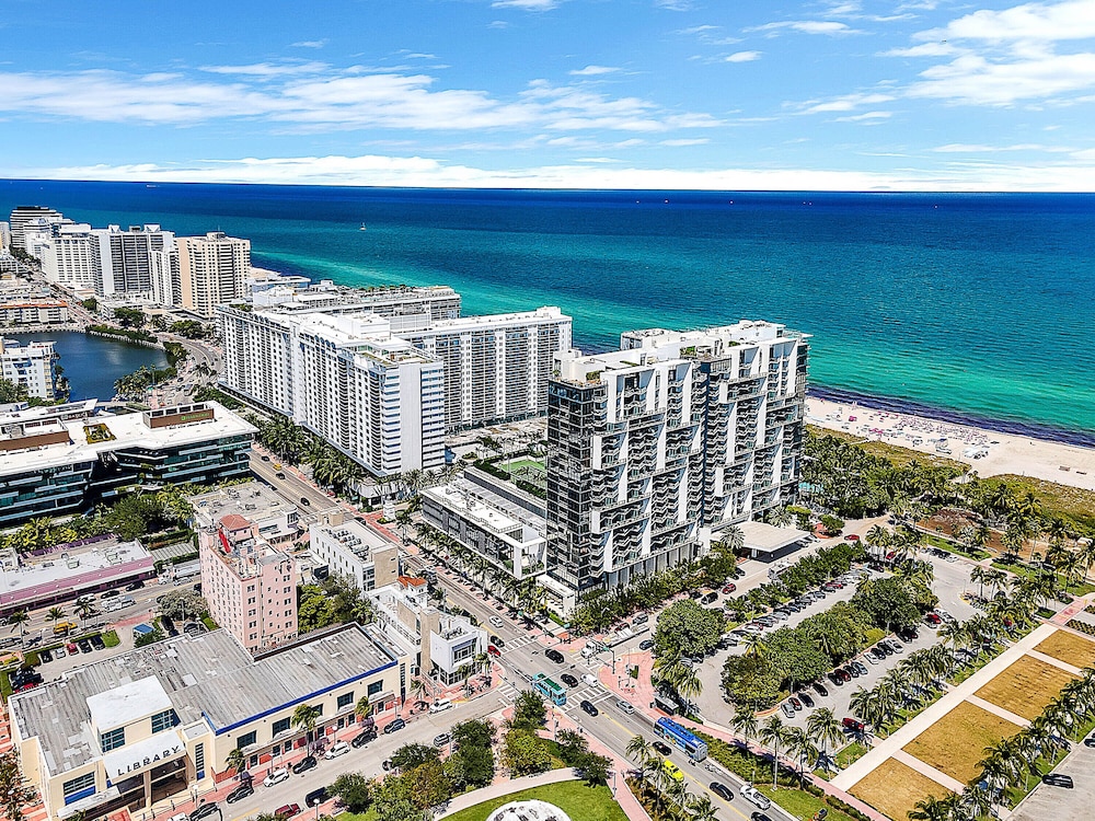 Private Residences at W SoBe by LRMB - photo 38