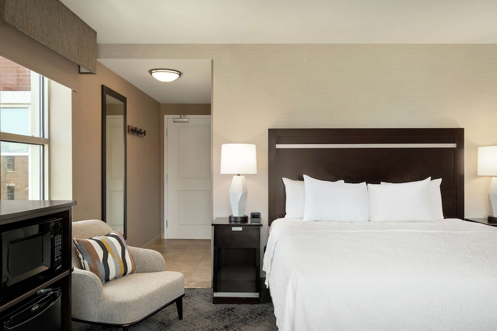 Hampton Inn Portland Downtown Waterfront - photo 19