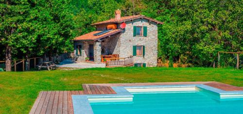 Casa Pescaglia — 4-Star Luxury Hotel in Pescaglia, Italy