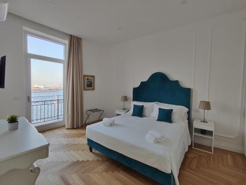 Santa Lucia Luxury Apartment — 4-Star Luxury Hotel in Naples, Italy