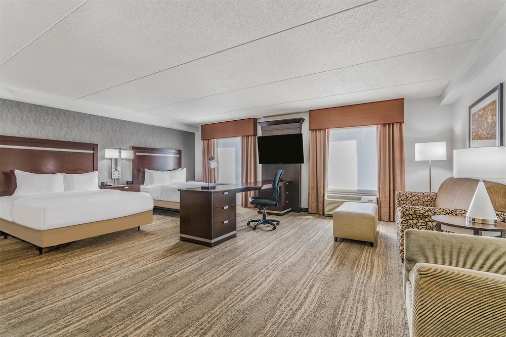 Hampton Inn & Suites Detroit Airport Romulus - photo 9