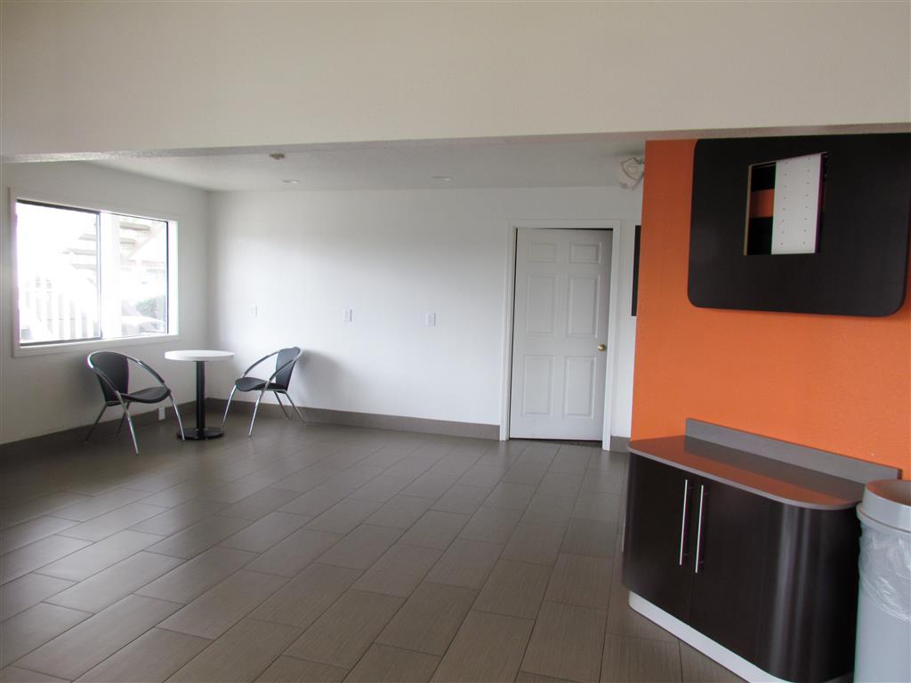Motel 6 Vancouver WA - photo 24