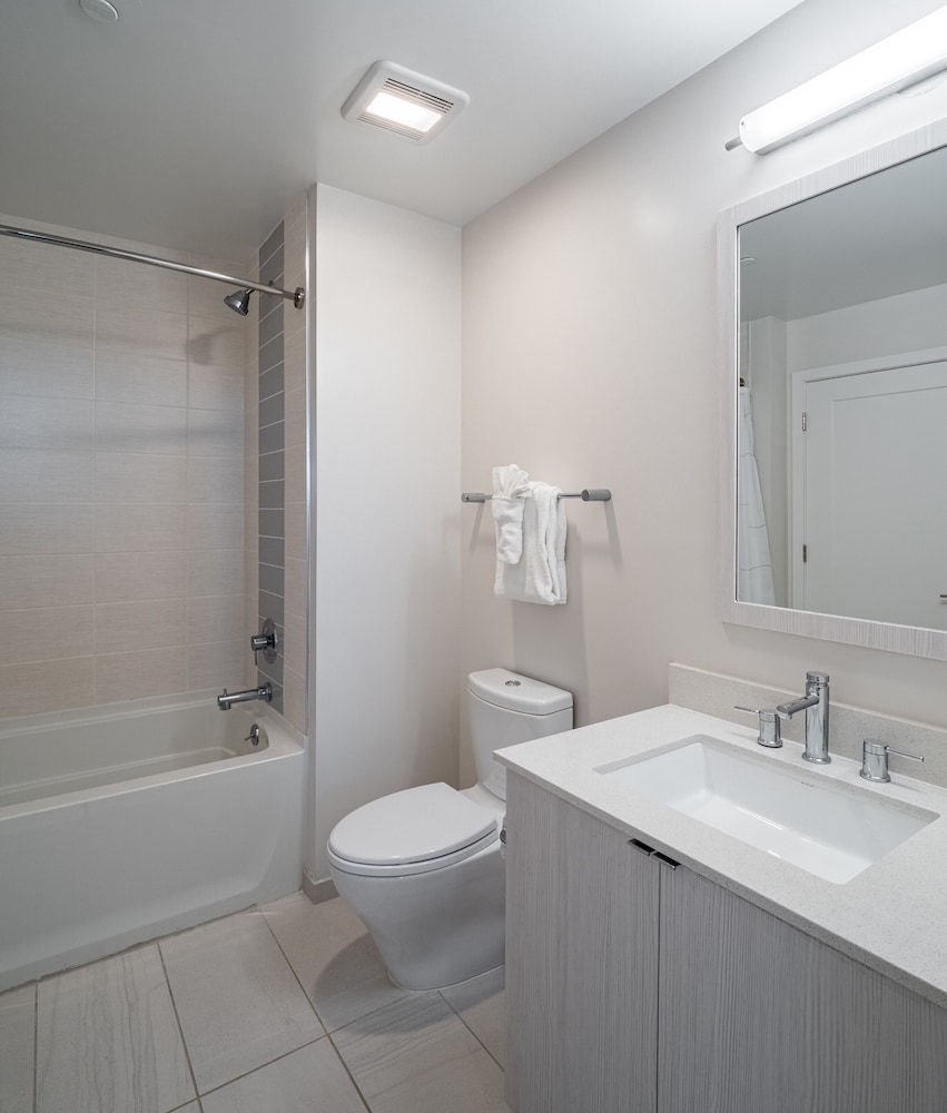 Global Luxury Suites Crystal City - photo 90