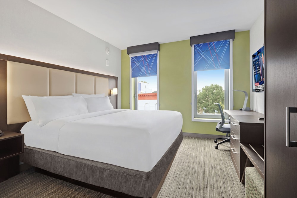 Hotel 1200