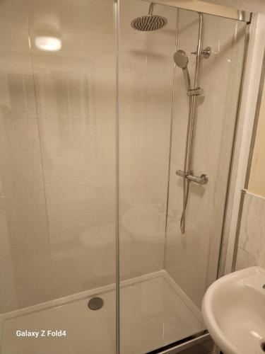 69 Swan Lane - last minute hotel in Coventry