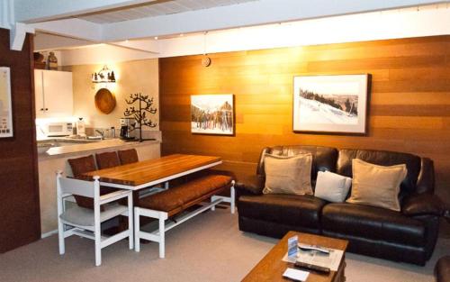 Dollar Meadows 1373 At Sun Valley — Sun Valley