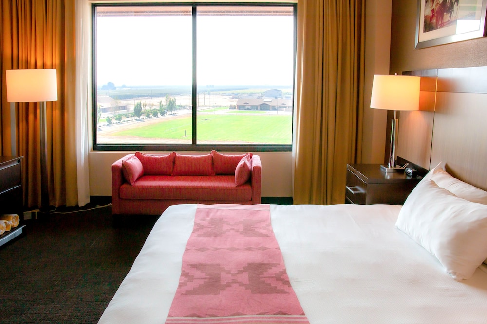 Legends Casino Hotel - photo 6